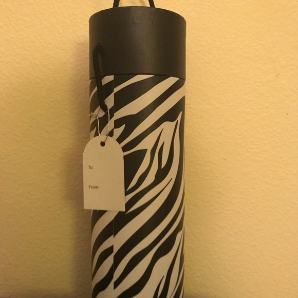PM11050 Zebra Print Gift Box - Picture 2 of 5